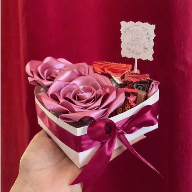 Mini Cajita Corazón con Rosas Eternas