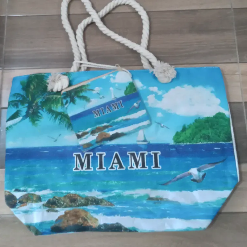 Bolso playero con monedero