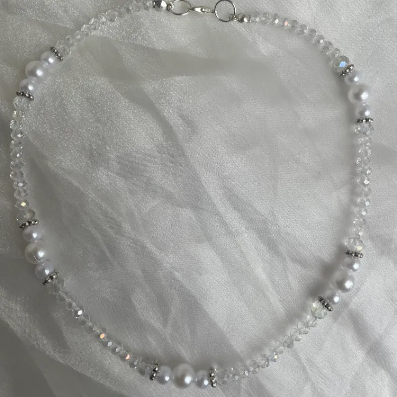 Collar de swaroski con perlas blancas