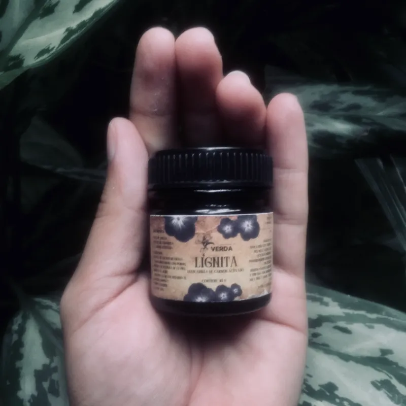 ◾️Lignita/Mascarilla de carbón activado