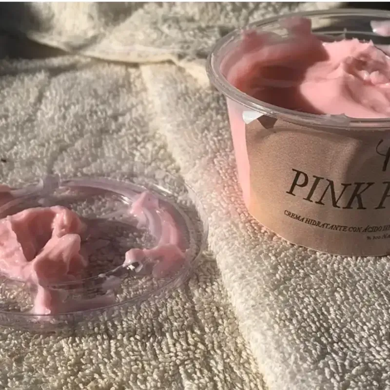 Crema Hidratante Pinky potions  ( Con aceite esencial de lavanda Y Ácido Hialurónico )