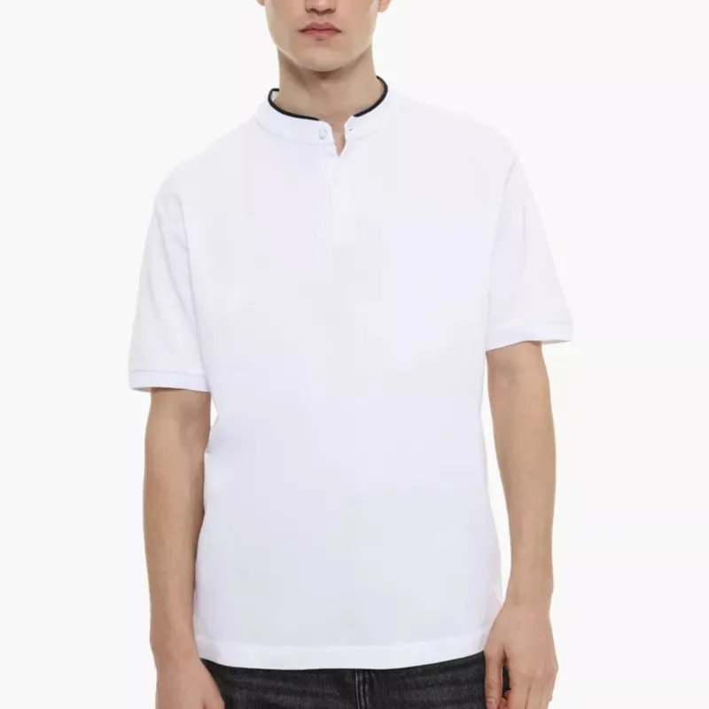 Pullover blanco cuello chino