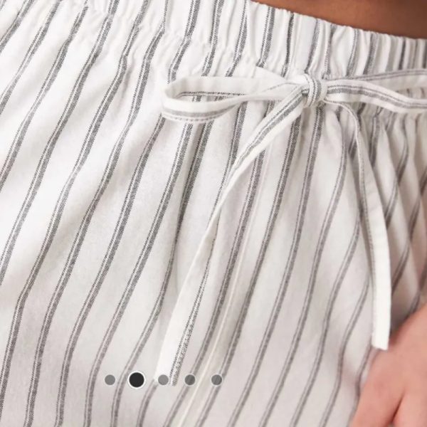 Pantaloneta de líneas