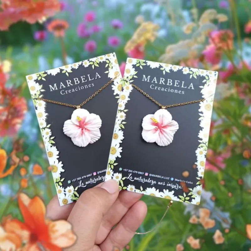 ✨Cadena de Marpacífico Blanco con centro rosa✨