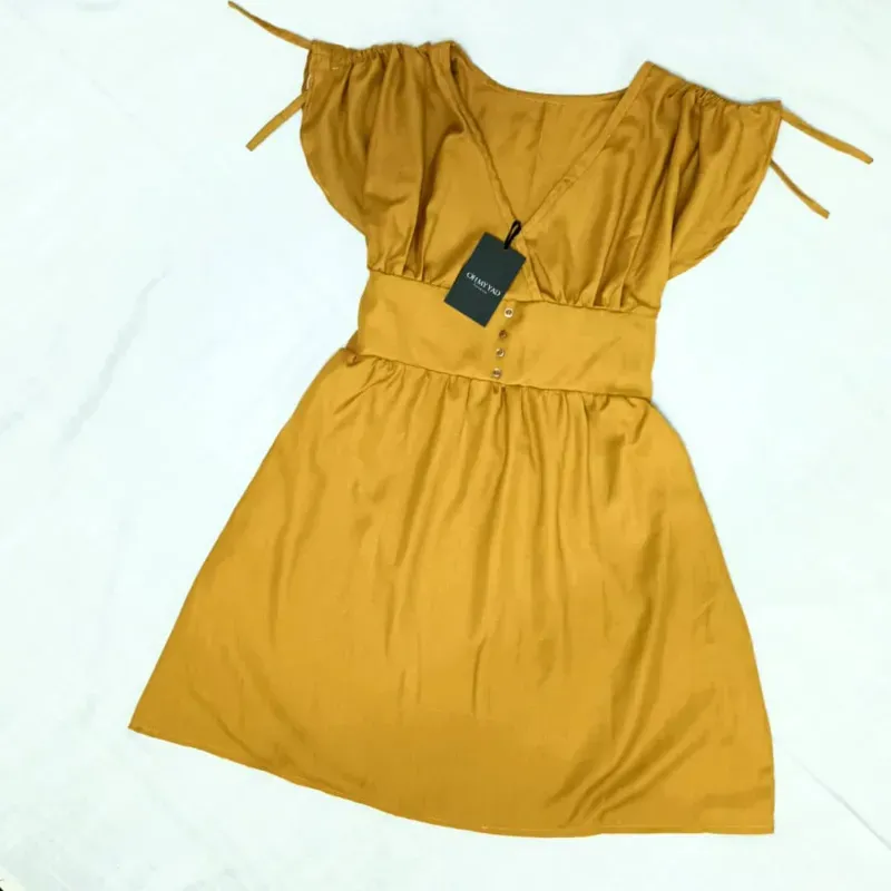 Vestido mostaza de lino americano