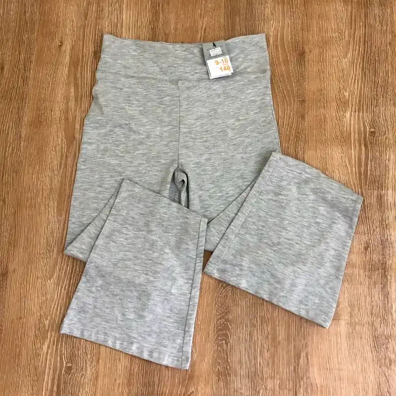 Leggins de patas anchas color gris