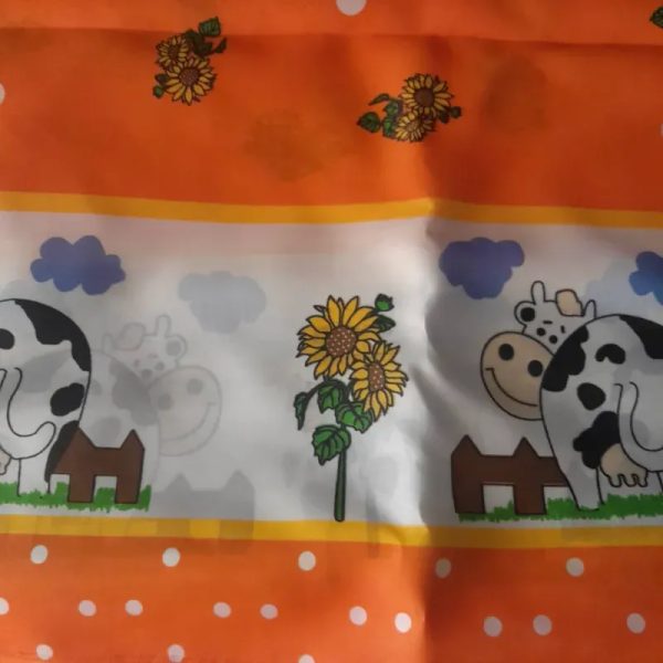 Tela cocina  vacas en cenefa