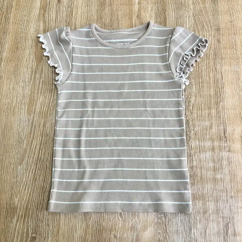 Blusa de canalé color marrón claro