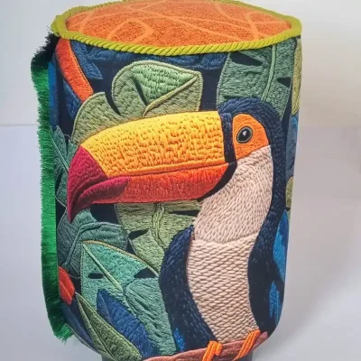 Puff Tucán