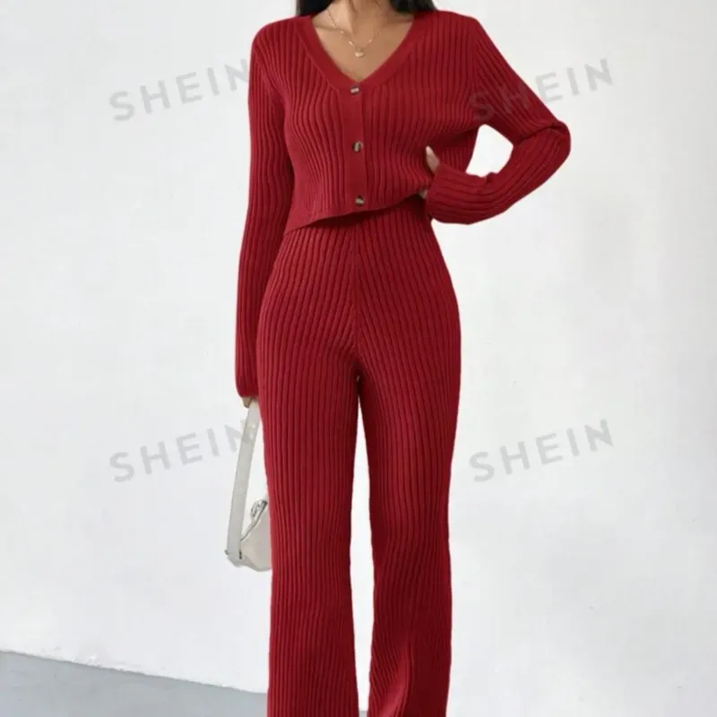 Conjunto de abrigo rojo