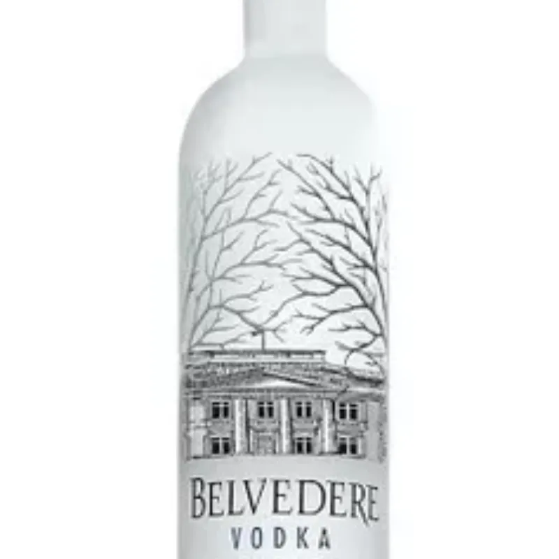 VODKA BELVEDERE + 1 CAJA DE JUGO DE NARANJA