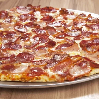 PIZZA DE LOMO AHUMADO  " SABOR SERRANO "(ver descripción)
