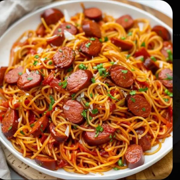 Espaguetis con Salchichas