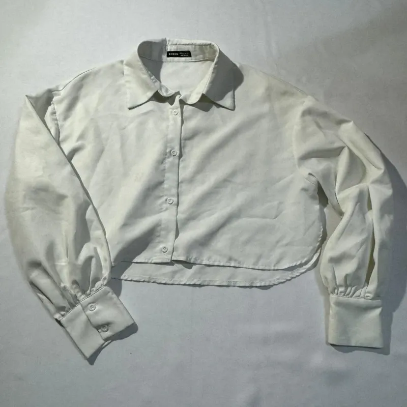 Camisa Corta Blanca de Mangas Largas Abullonadas