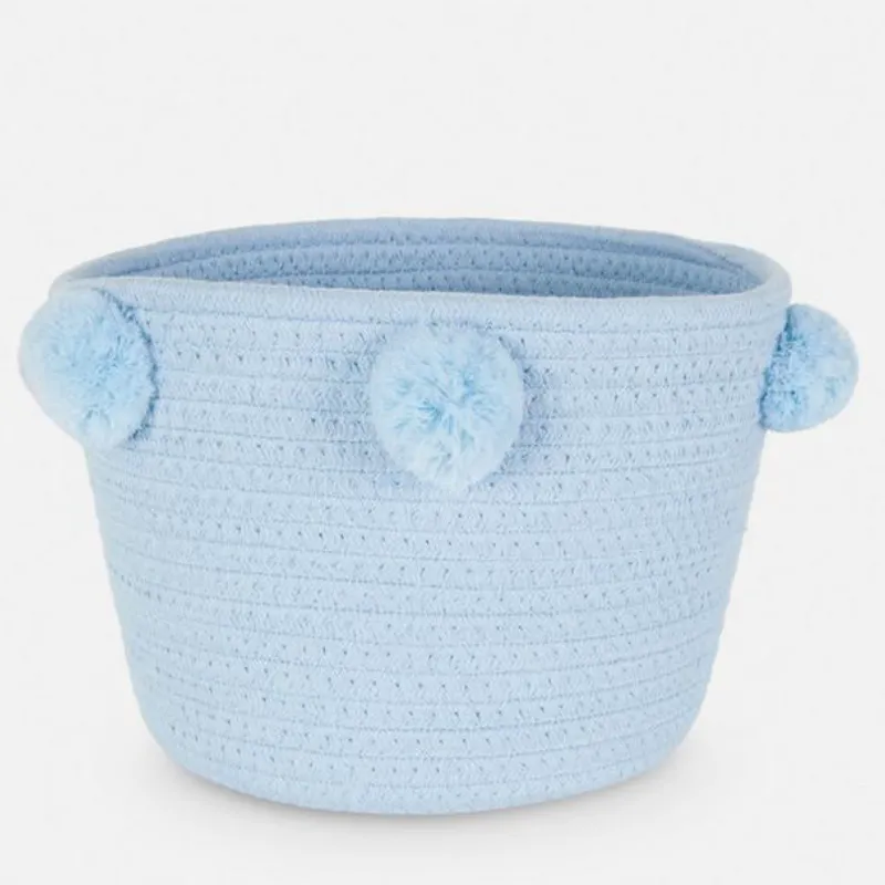 Cesta Tejida con Pompones