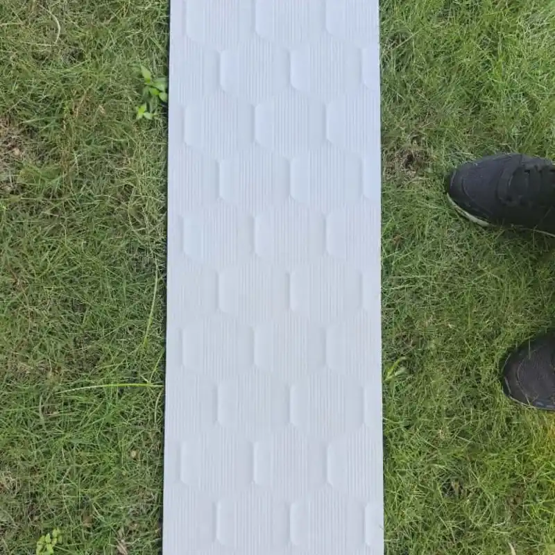 Gres porcelánico Pleasure pearl rectificado 31.5 x 100   3737000110