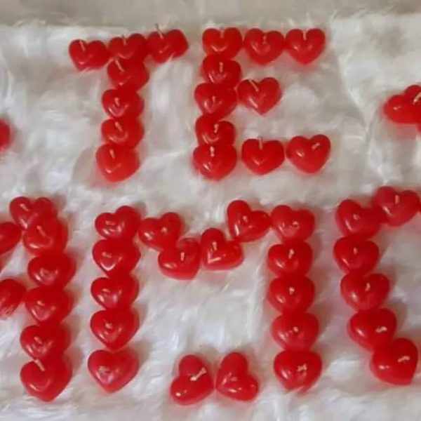 Paquete de 30 velitas pequeñas de corazones