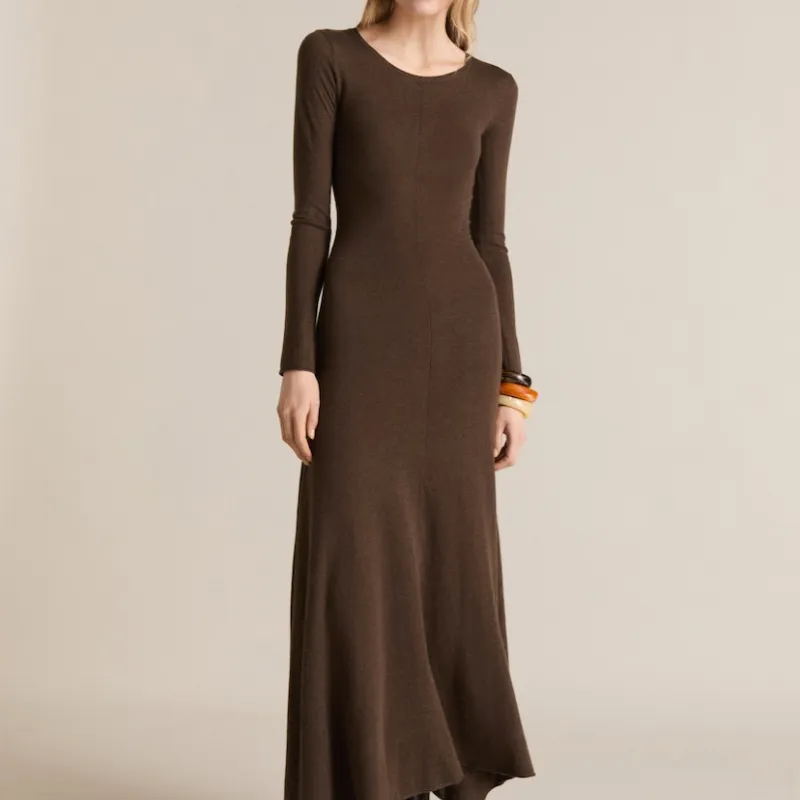 Vestido punto bajo asimétrico