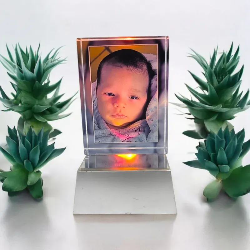 Lámpara con Base Cuadrada