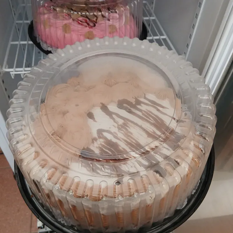 KAKE REDONDO EN EXHIBIDOR