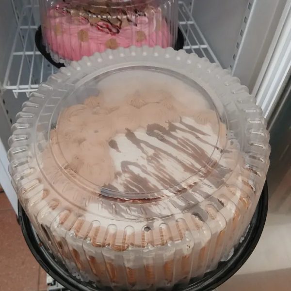 KAKE REDONDO EN EXHIBIDOR