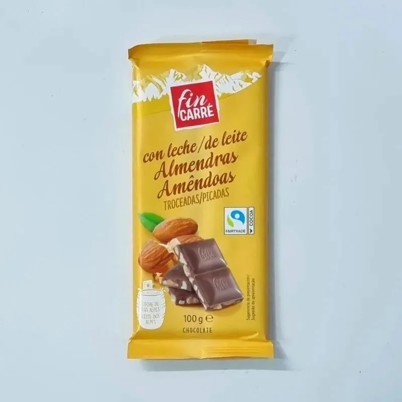 Chocolate con almendras troceadas