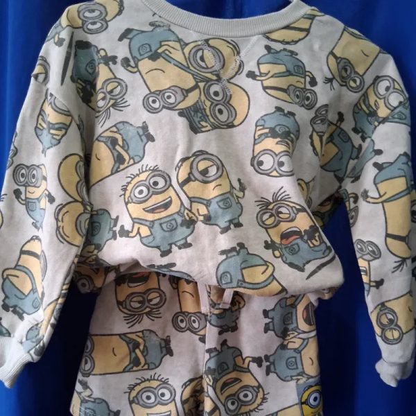 Conjunto de short/pulover manga larga