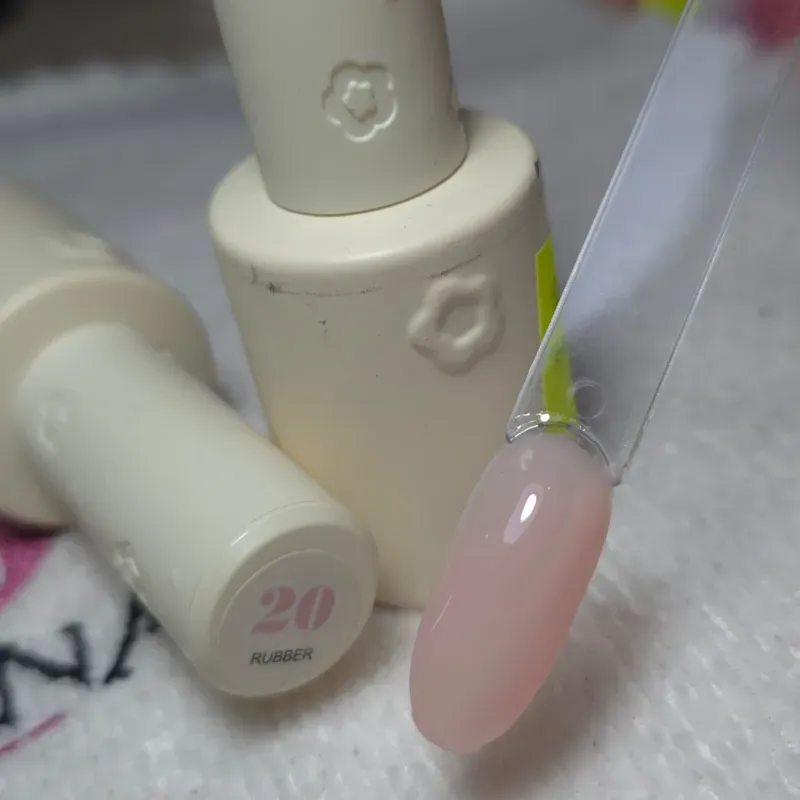 Base Multiuso Soft Strong #20 Miss Cherry