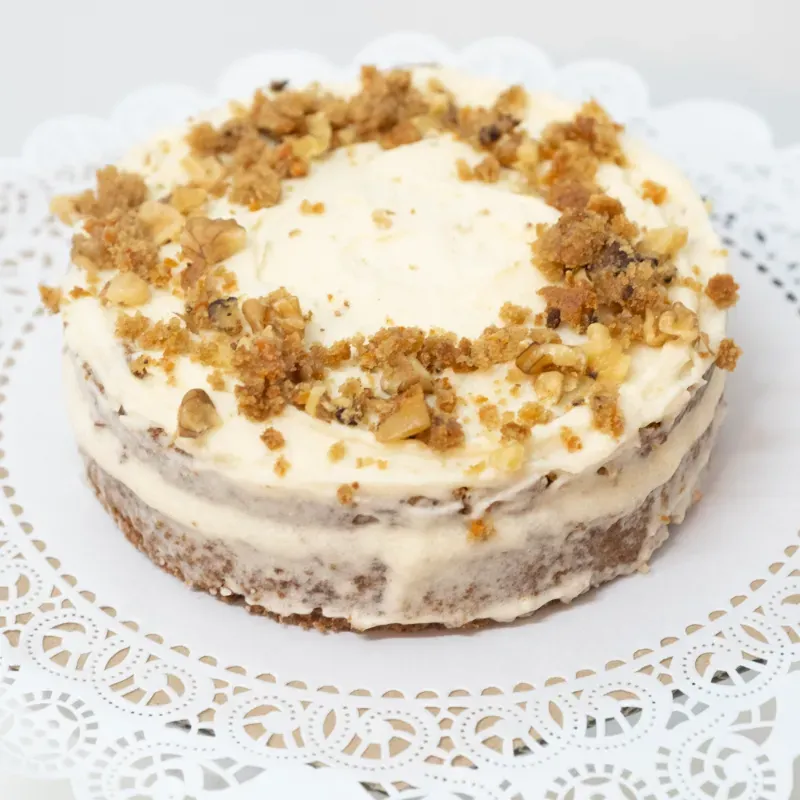 Mini Tarta de zanahoria con frosting de queso crema. (16 cm de diametro)