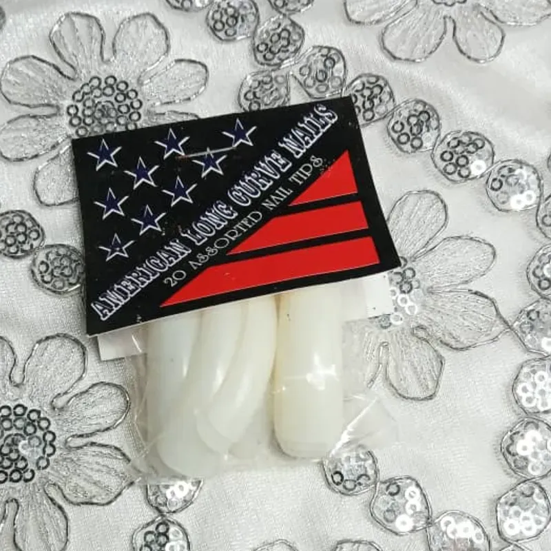 AH5>Uñas Cuadradas Curvas Surtidas 20u