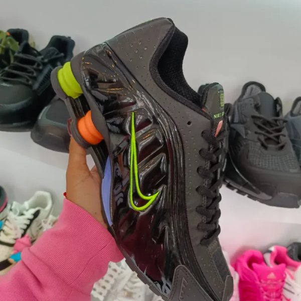 Nike shox R4