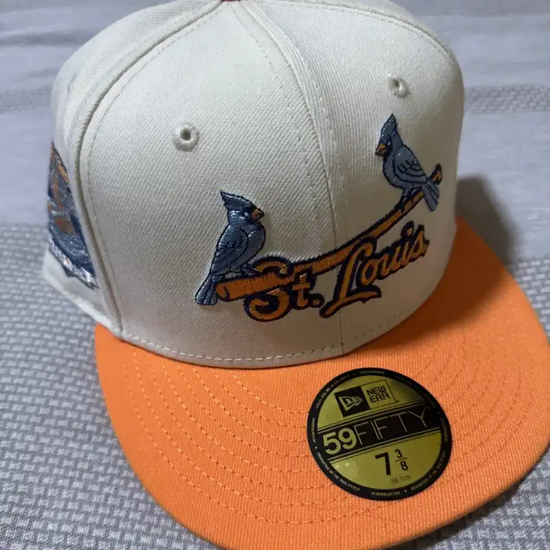 Mitchell & Ness LA Lakers Days Snapback Hat Curved Pink UV Urban Outfitters