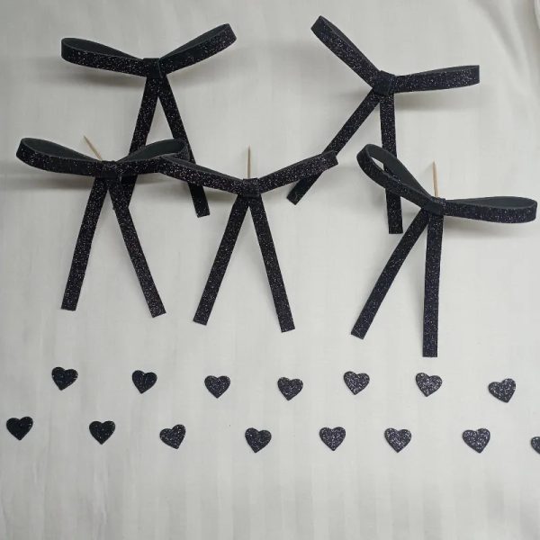 Cake topper
