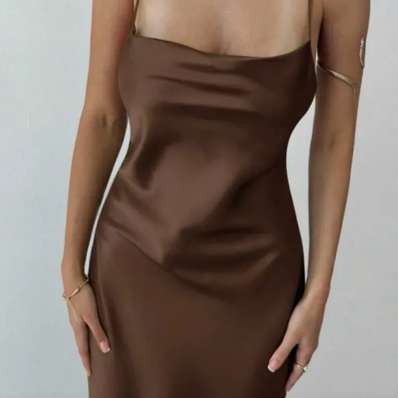 Vestido Satinado Carmelita