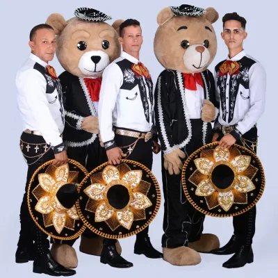 3️⃣ Mariachis 2️⃣ Oso Mariachis 