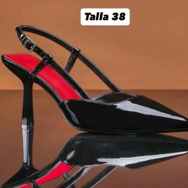 Zapatos de tacón puntifinos