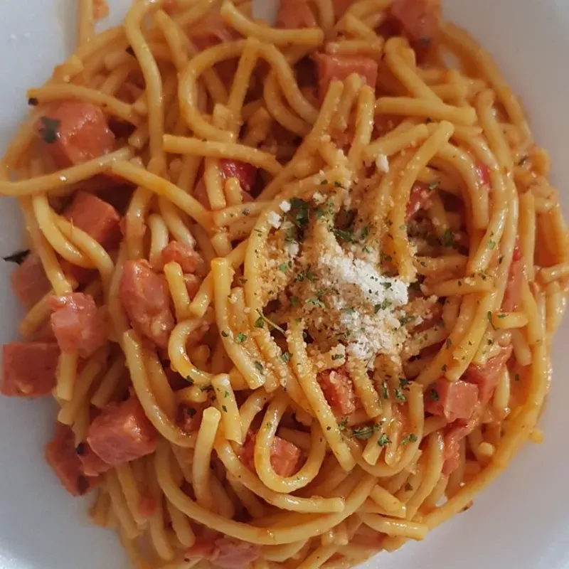  Espaguetis de Jamón
