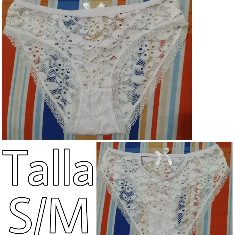 Blumer blanco de encaje.