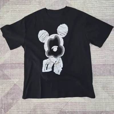 Pulover negro de Mickey con cadenas