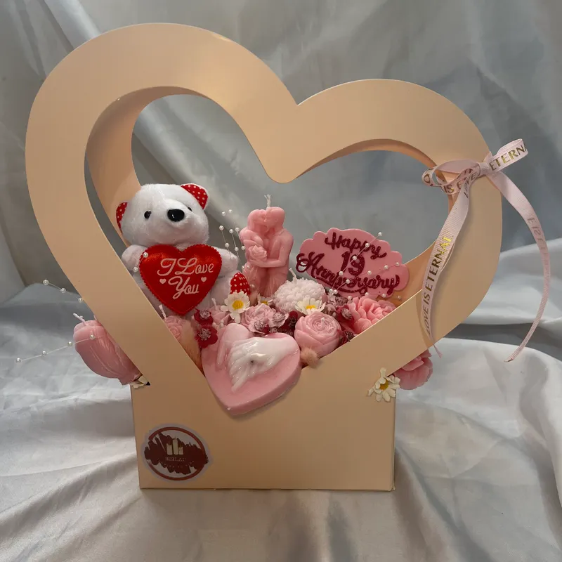 Cesta romántica + peluche + Happy Anniversary 