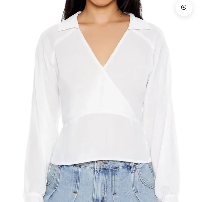 Camisa Blanca Manga Larga con Espalda Afuera