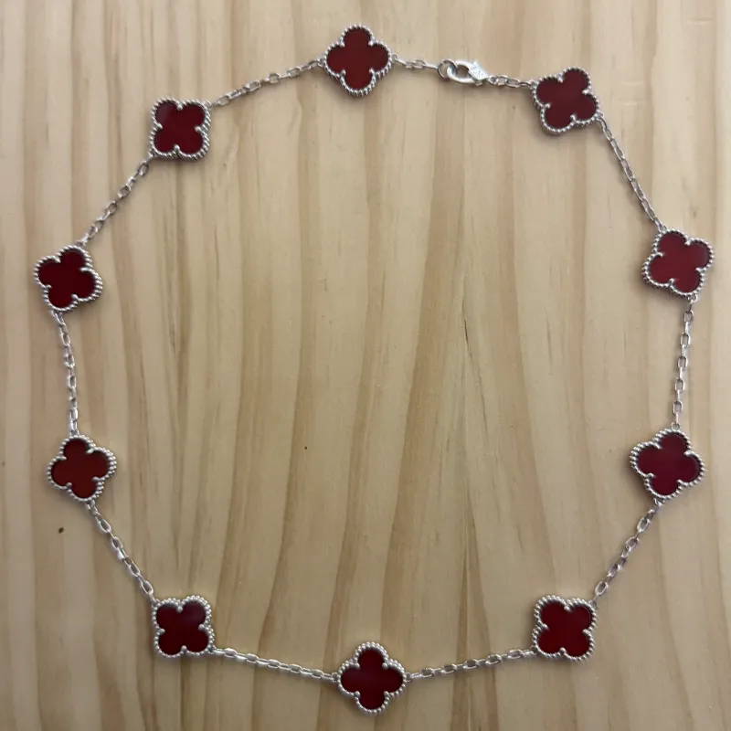 Cadena Van Cleef roja