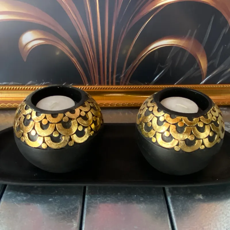 Adorno Negro y Dorado