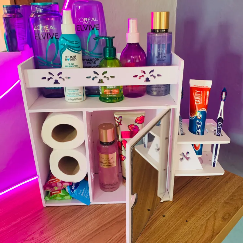 Repisa para baño con puerta de espejo + Portacepillo