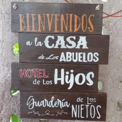 Carteles 4 maderitas