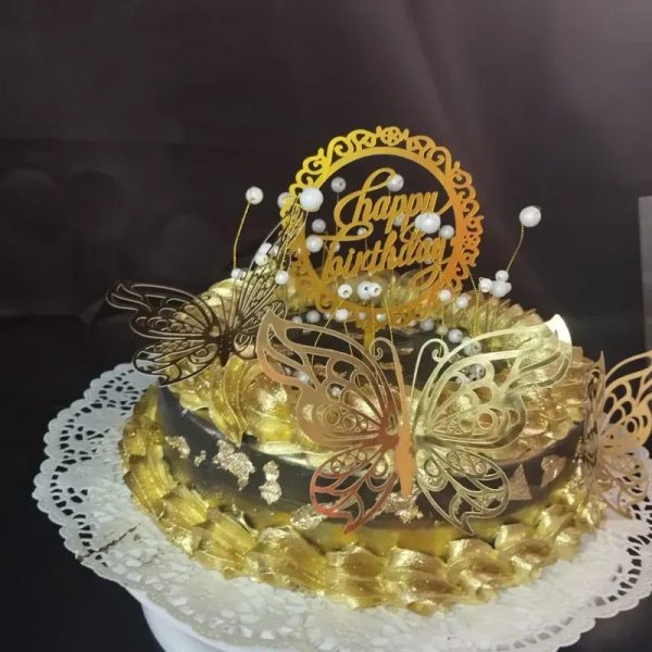 Cake negro y dorado