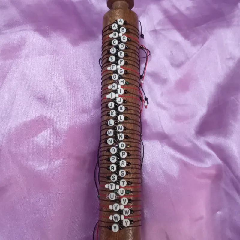 Pulseras sencillas Letras