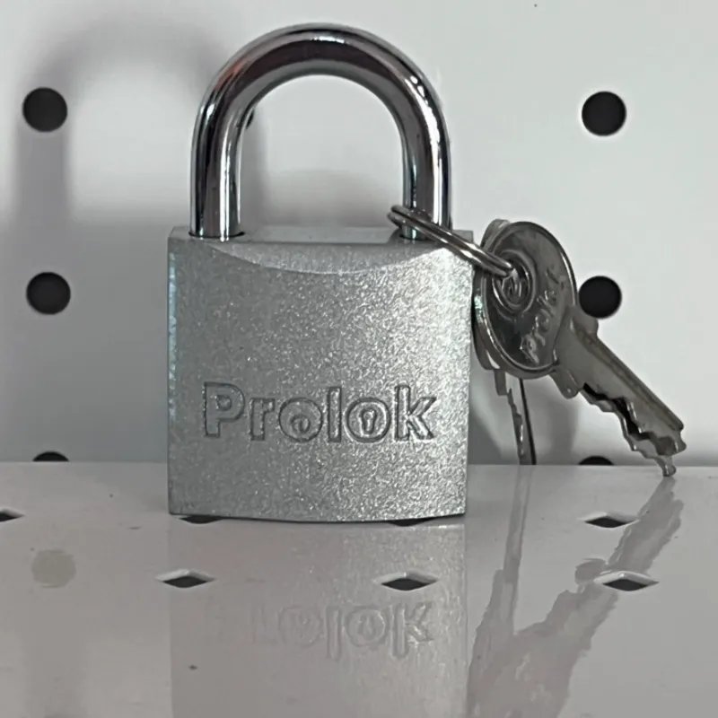 Candado de acero corto