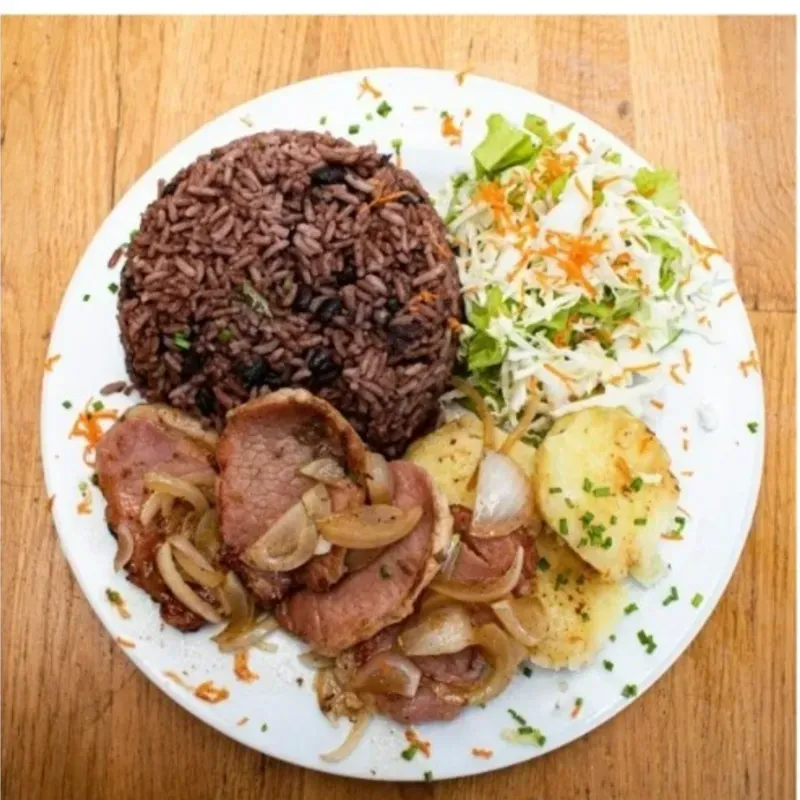 Lomo Ahumado con Cebolla