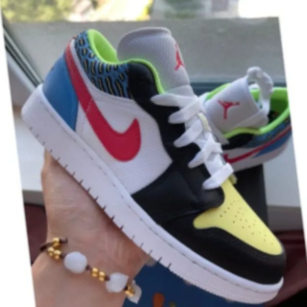 Nike variada